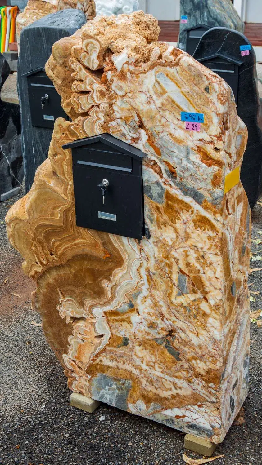 Ornamental stone or garden feature at Finlay's Stone in Holtze — gallery image 4