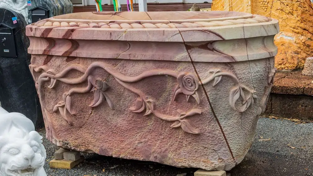 Ornamental stone or garden feature at Finlay's Stone in Holtze — gallery image 22