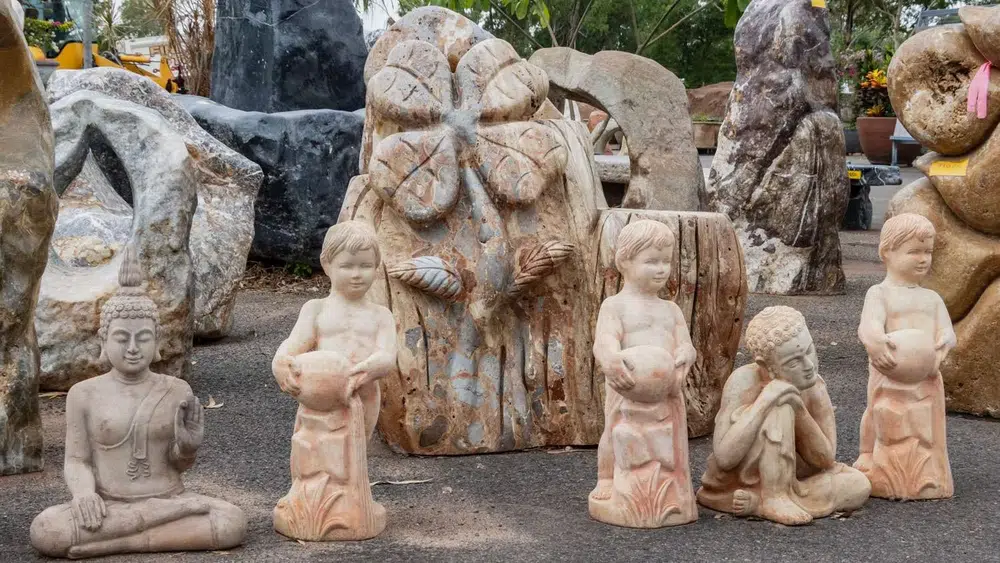 Ornamental stone or garden feature at Finlay's Stone in Holtze — gallery image 23