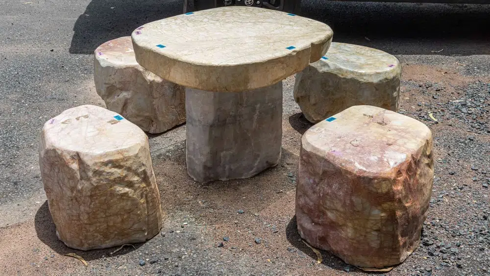 Ornamental stone or garden feature at Finlay's Stone in Holtze — gallery image 30