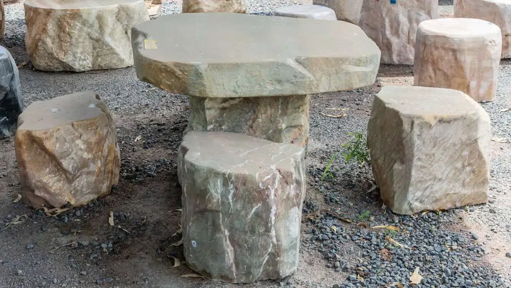 Ornamental stone or garden feature at Finlay's Stone in Holtze — gallery image 34
