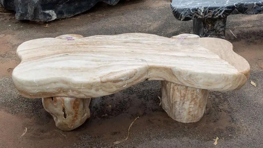 Ornamental stone or garden feature at Finlay's Stone in Holtze — gallery image 35