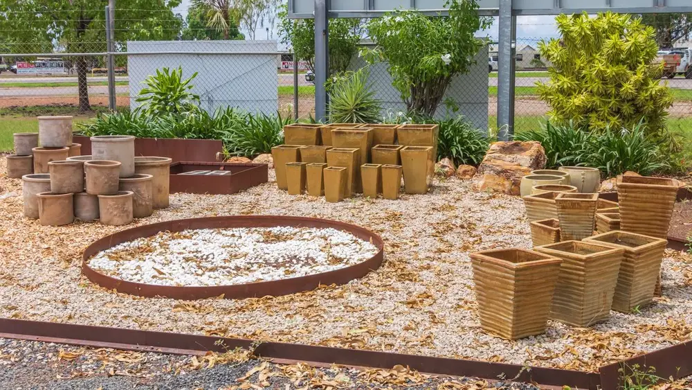 Garden pot display at Finlay's Stone in Holtze — gallery image 77